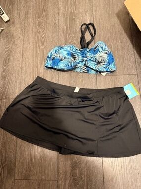 2X swim skirt and bikini top